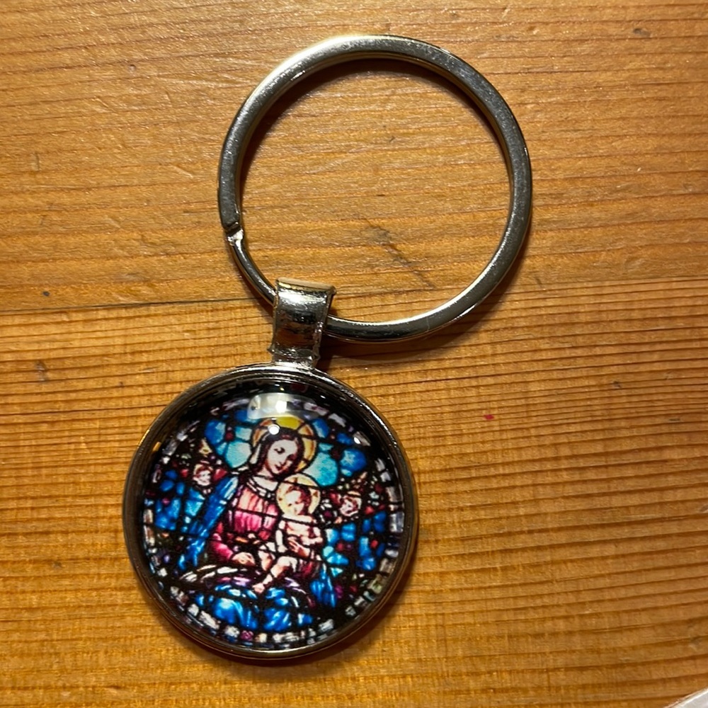 Religious Mary and Infant Jesus Key Chain NWT 4 Pieces